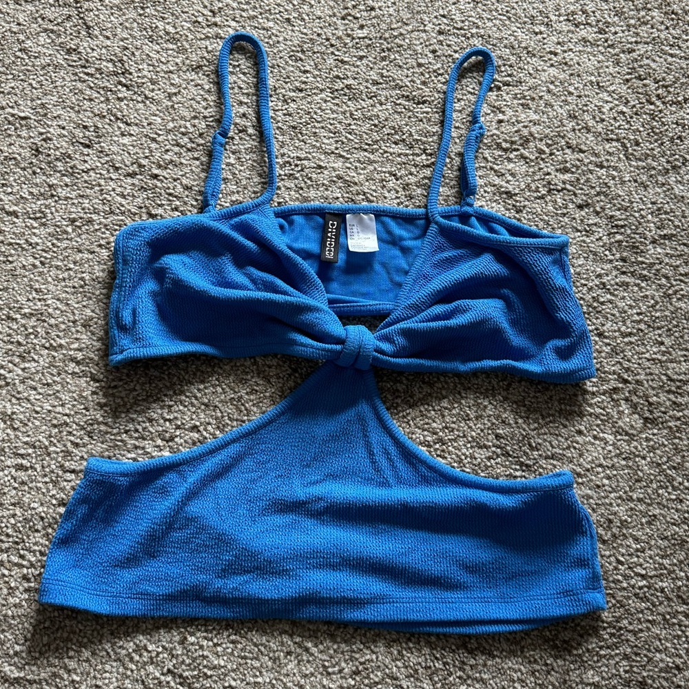 H&M knot-front cutout top